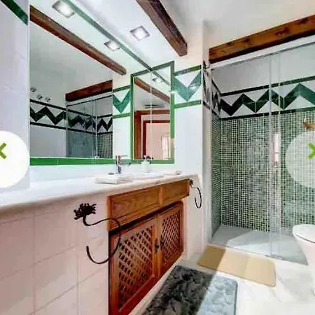 Sea&pool Apartment